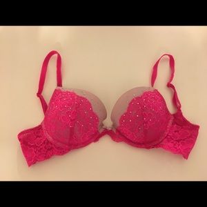 Victoria’s Secret push-up bra 32C